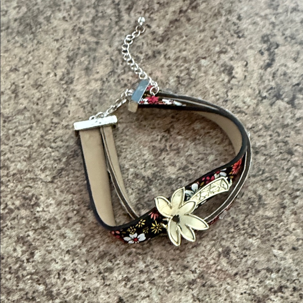 Floral Black and Gold Bracelet